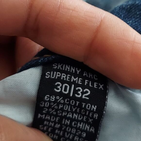 NEW Rue21 Skinny Arc Supreme Flex Distressed Jeans 30×32 - Picture 4 of 7